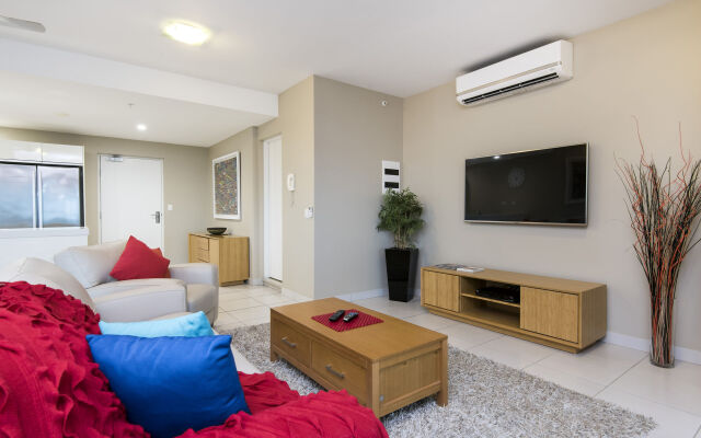 Darwin Executive Suites & FREE CAR