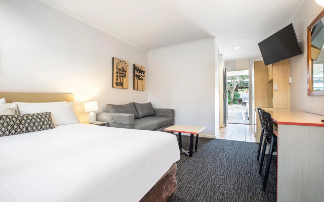 Burvale Hotel