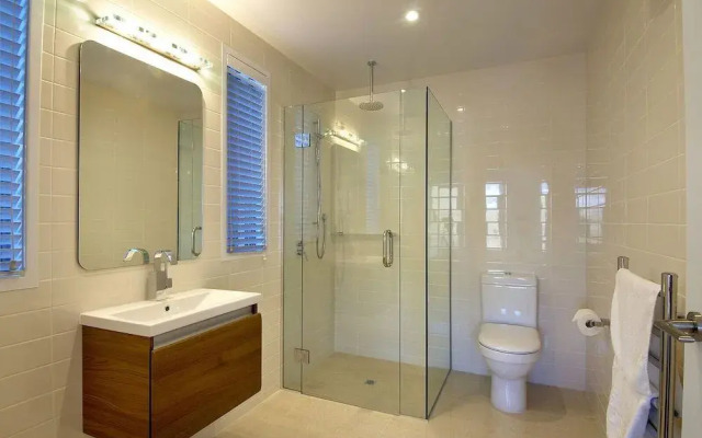 Bel Lago - every room with a lake view