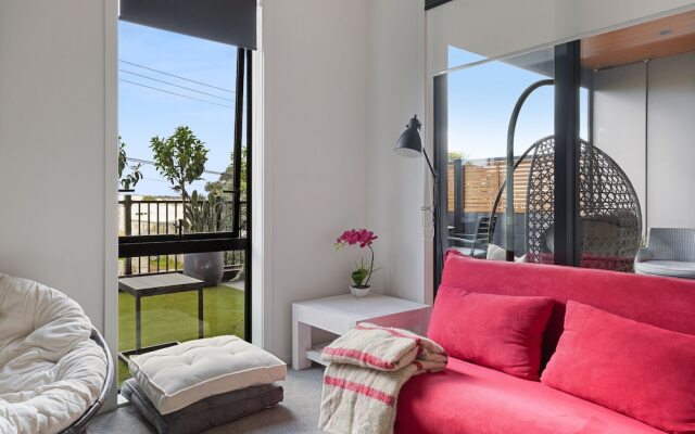 Groovy Apt Close to Onehunga Mall Centre
