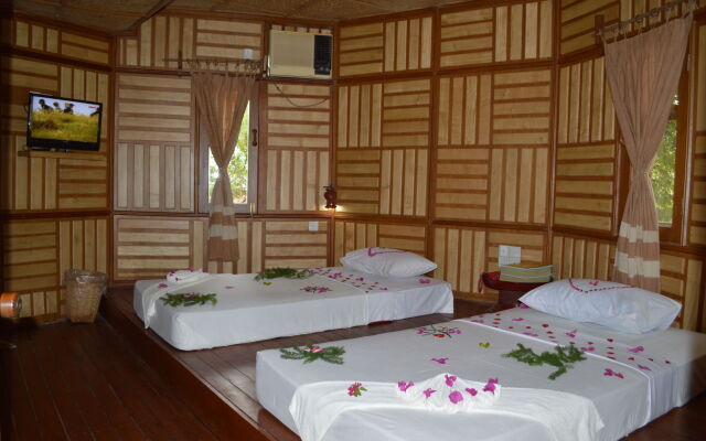 Kaday Aung Hotel