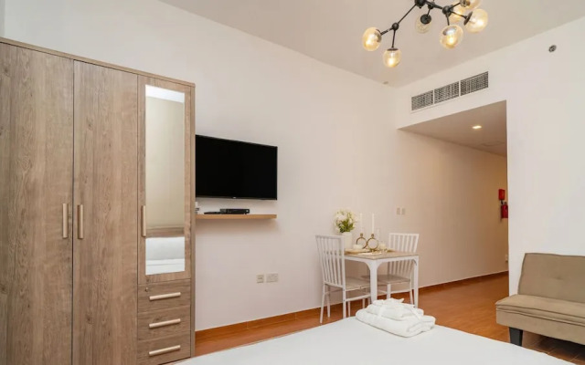 Modern & Stylish Studio in JVT