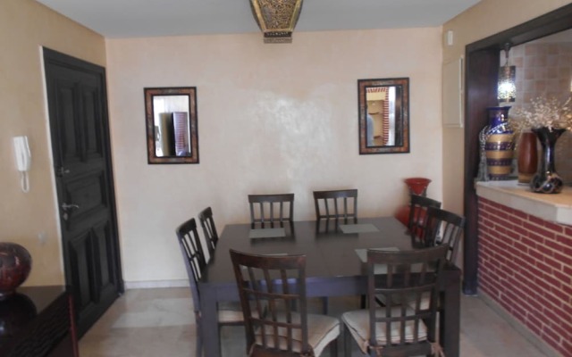 Luxurious Apartment in Marina Ref T23501