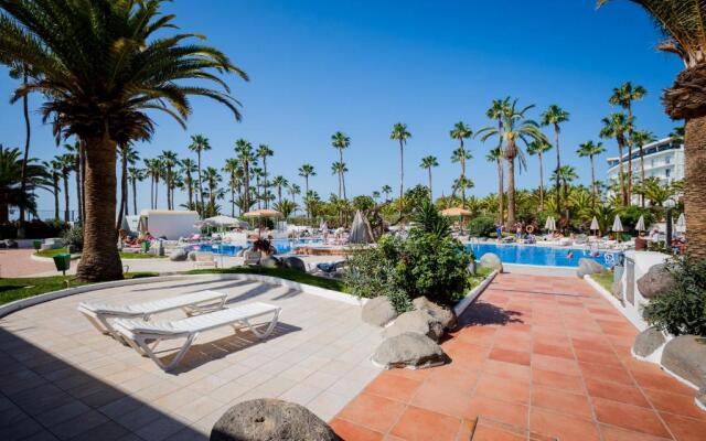 Apartamento Blanco 127 en La Caleta - Altamira