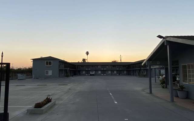 Super 8 by Wyndham Bakersfield Ca