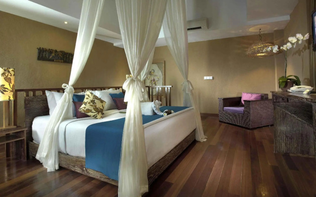 Kupu Kupu Jimbaran Beach Club & Spa by Loccitane