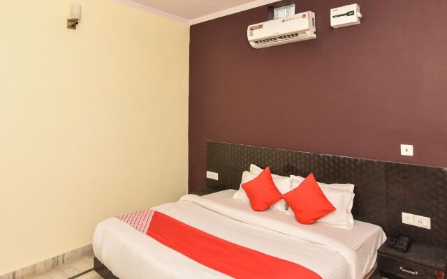 Jhirna Homes By OYO Rooms