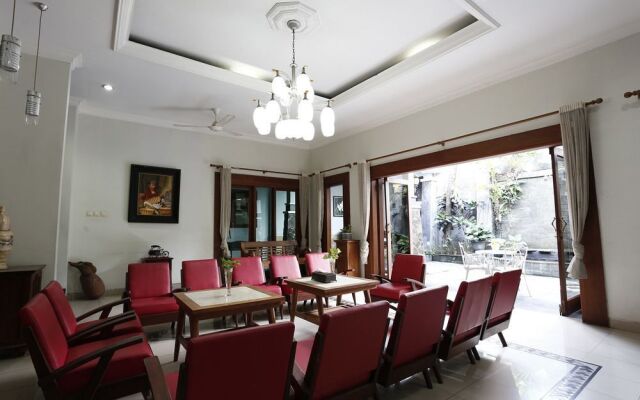 Reddoorz near Lempuyangan Station 2