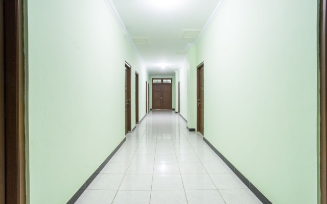OYO 1419 Rhona Guest House Syariah
