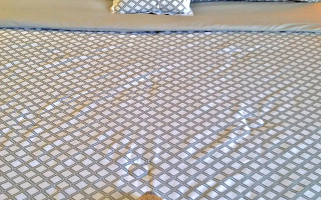 Hipsters Cove Bed & Breakfast