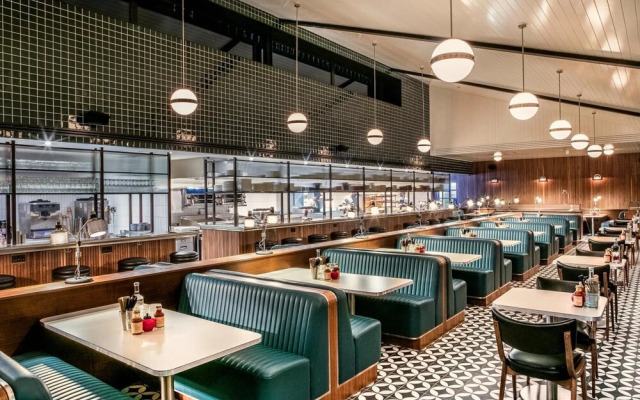 Mollie's Motel & Diner