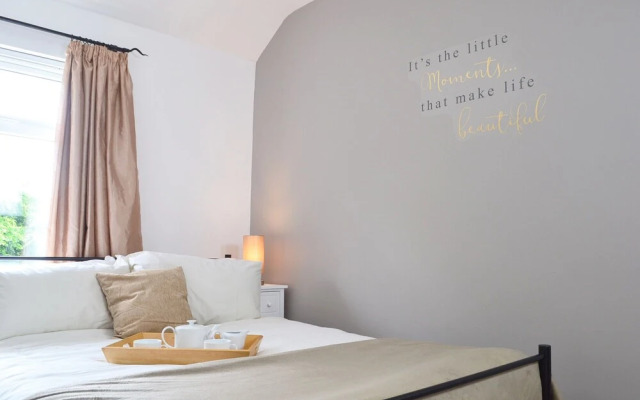 No 40, 5 beds, sleeps 7