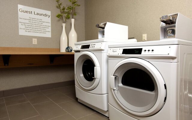 Holiday Inn Express & Suites Omaha South - Ralston Arena by IHG