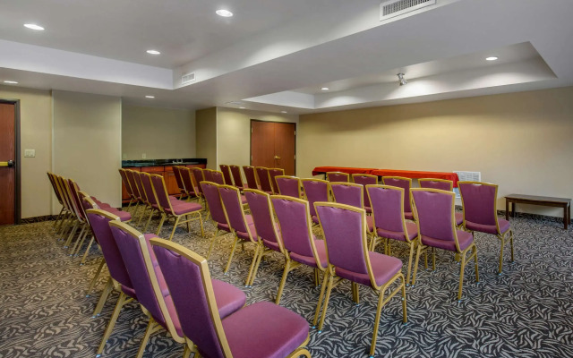 Comfort Suites Seaford