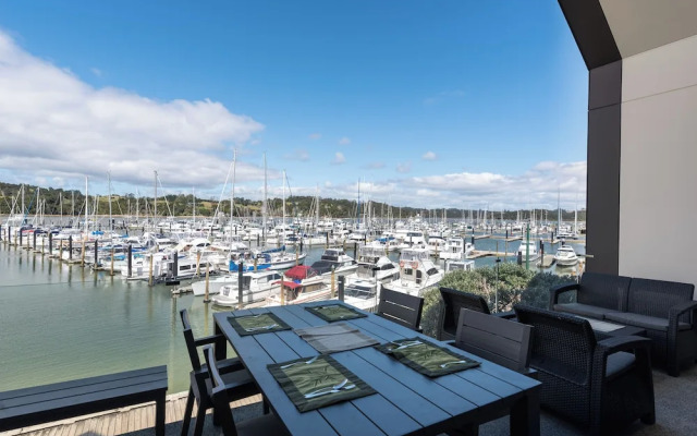 Bay of Islands Apartment -Marina Views