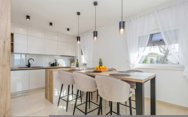 Holiday House Villa Andro