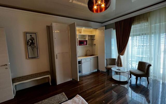 White Tower Mamaia, apartment privat - studio