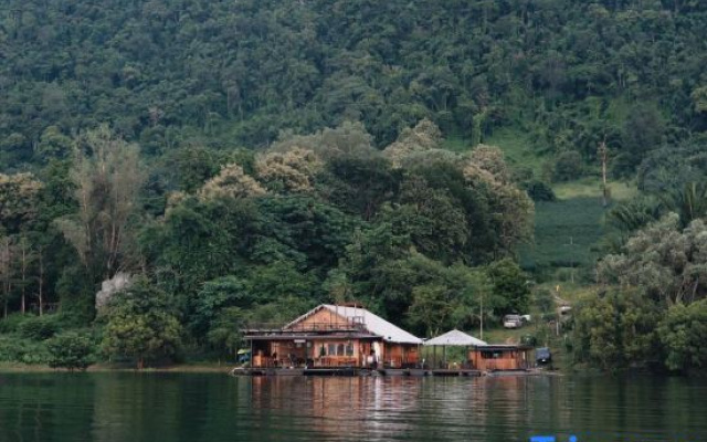 The Floating Lake House