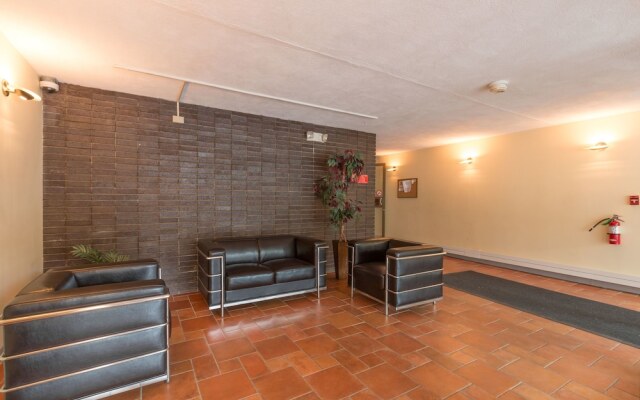 Harvard Square Apartments by Next Star