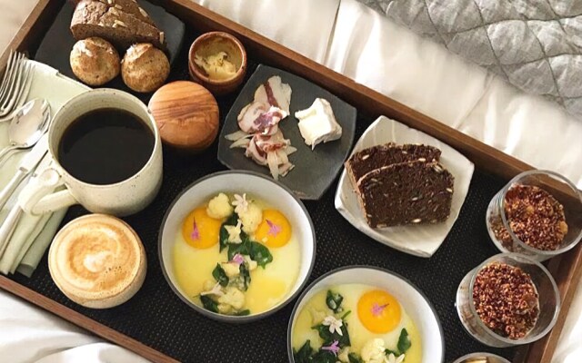 The Harbor House Inn