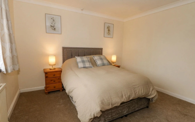 Hawksbridge Bungalow