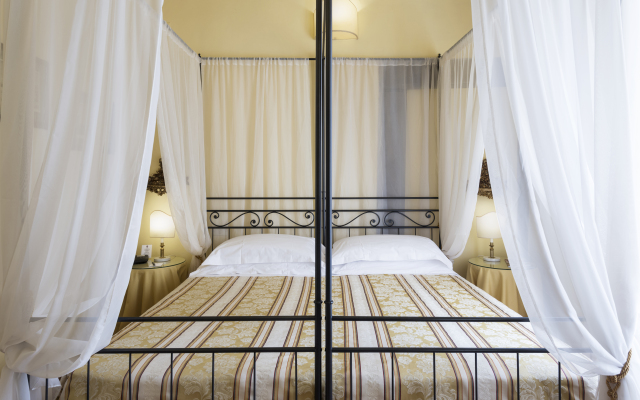 Palazzo dal Borgo Hotel