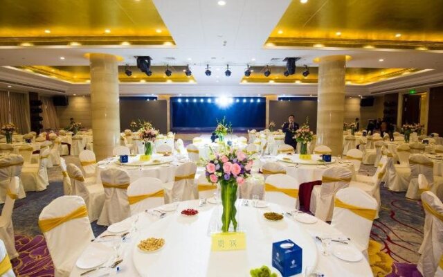 Longyue International Hotel