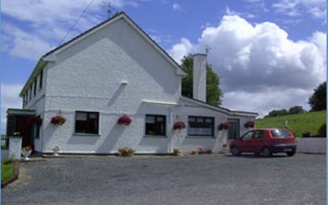 Valley View Farmhouse