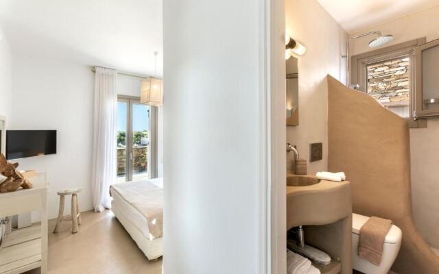 White Tinos Luxury Suites