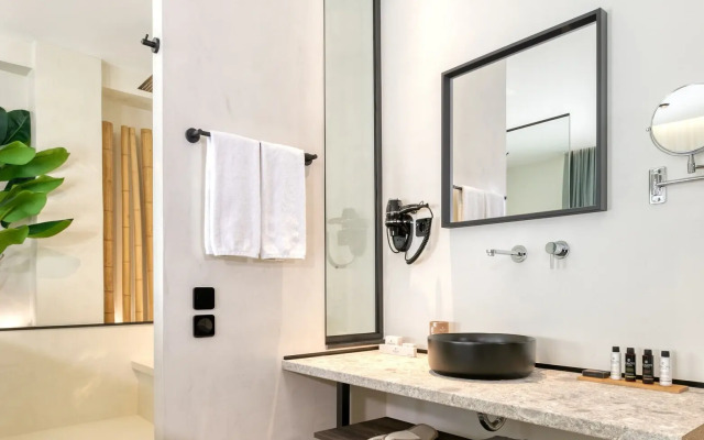 Athens Ivy Suites