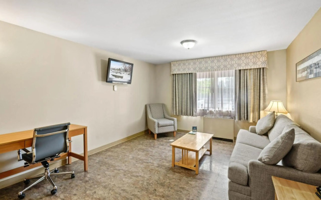 Clarion Hotel & Suites Fairbanks near Ft. Wainwright