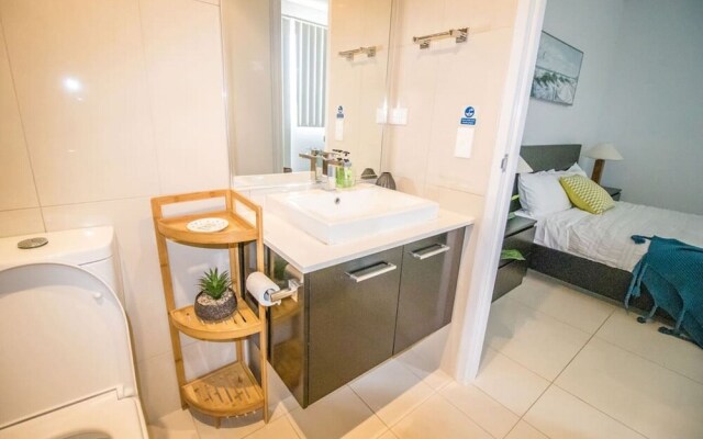 ZEN CENTRAL CBD - 3 Bedroom Apartment