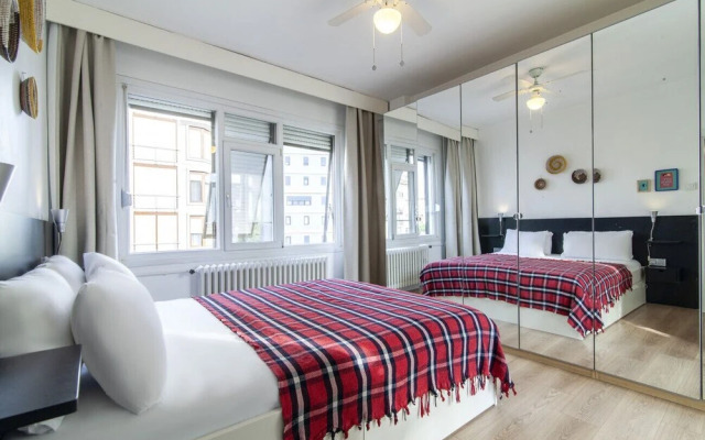 Modern Flat With Central Location in Kadikoy