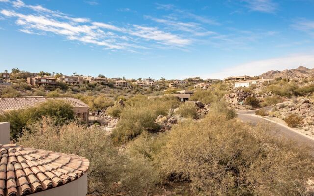 Extravagant Fountain Hills - 6 Br Home