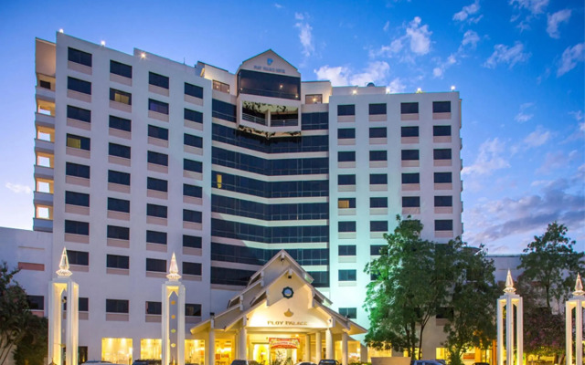 Ploy Palace Hotel