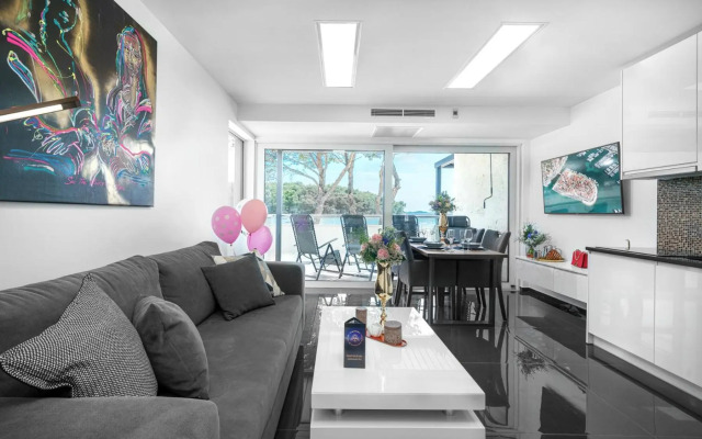 Alexandra Apartments