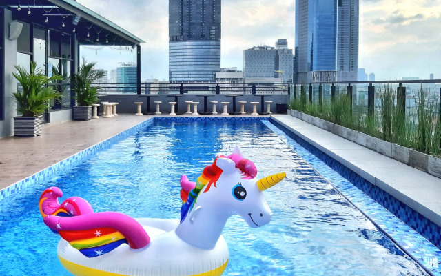 Surabaya River View Hotel