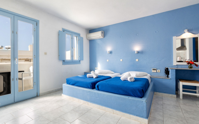 Stratos Studios & Apartments