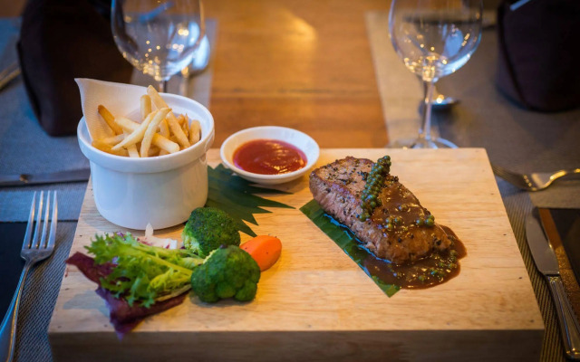 Apsara Centrepole Hotel