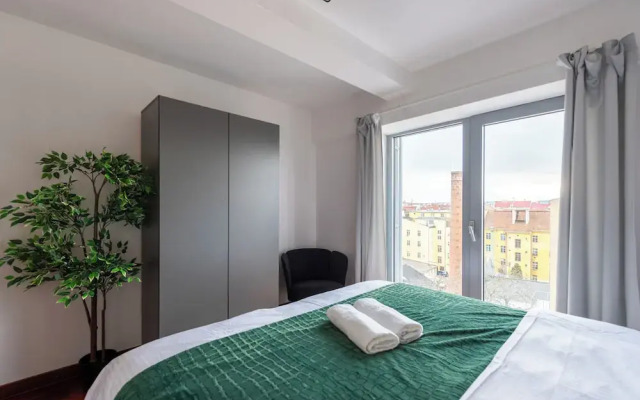 Modern Penthouse with 3-bedrooms