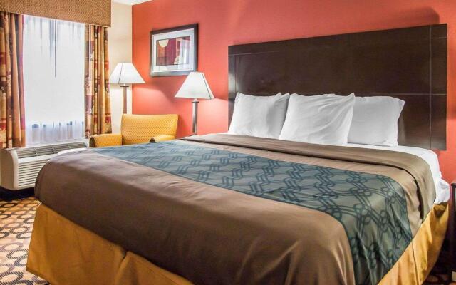 Econo Lodge Richmond Hill