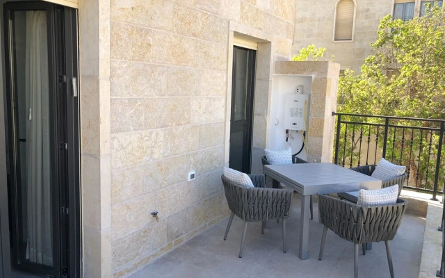 New Luxurious 2BR front old city Legacy