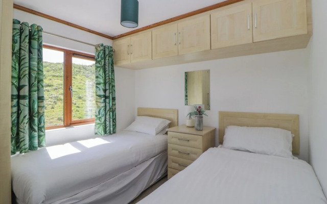 Three Views Lodge