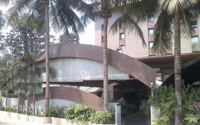 The Maharaja Hotel by OYO Rooms