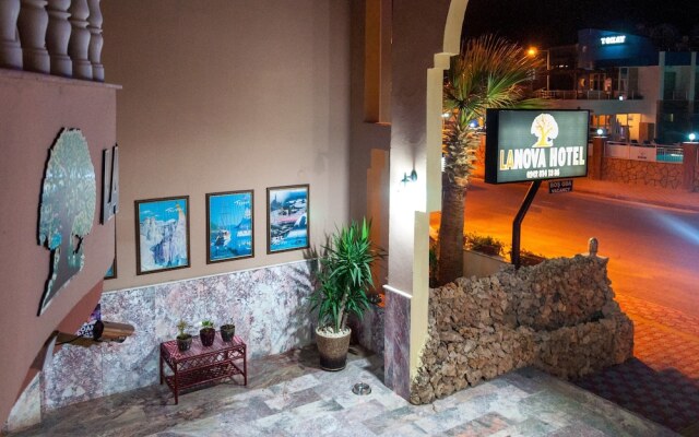 Lanova Hotel