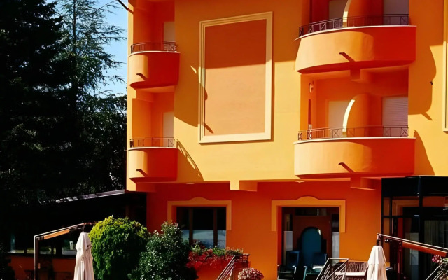 Hotel Ristorante Montenerone