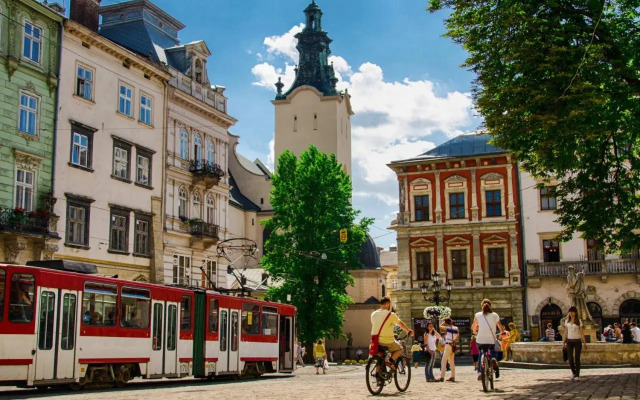 Люкс апартаменти на Площі Ринок