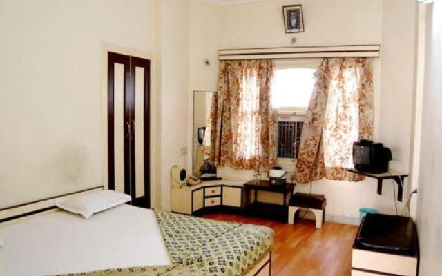Vandana Hotel