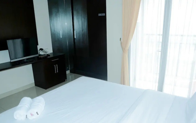Simply Studio Room Atria Residence Apartment near Summarecon Mall By Travelio