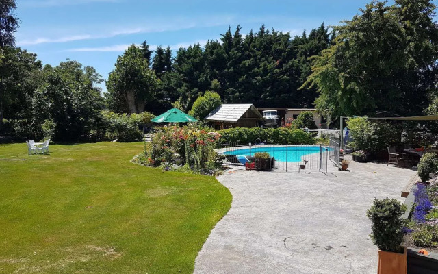 The Jolly Poacher Retreat